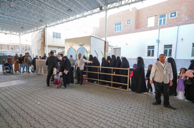 Thousands of Cake Portions to Pilgrims